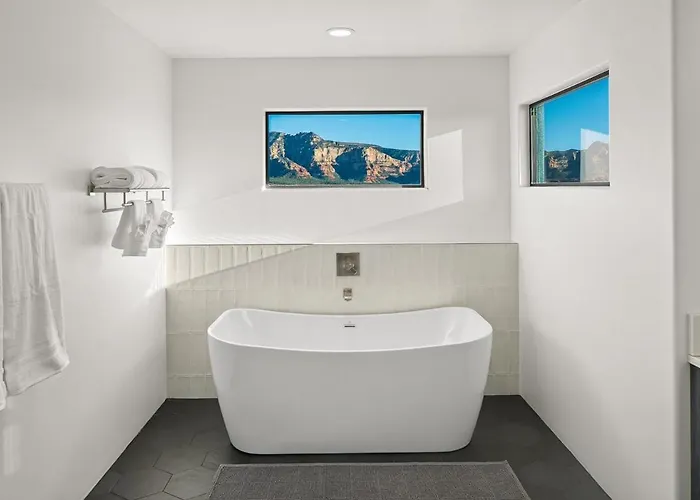 Dom wakacyjny New Uptown Dream 4br Wow! Views! Pool&spa *