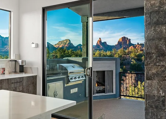 Dom wakacyjny New Uptown Dream 4br Wow! Views! Pool&spa
