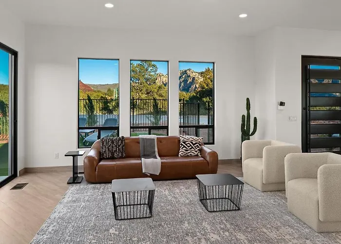 Dom wakacyjny New Uptown Dream 4br Wow! Views! Pool&spa *